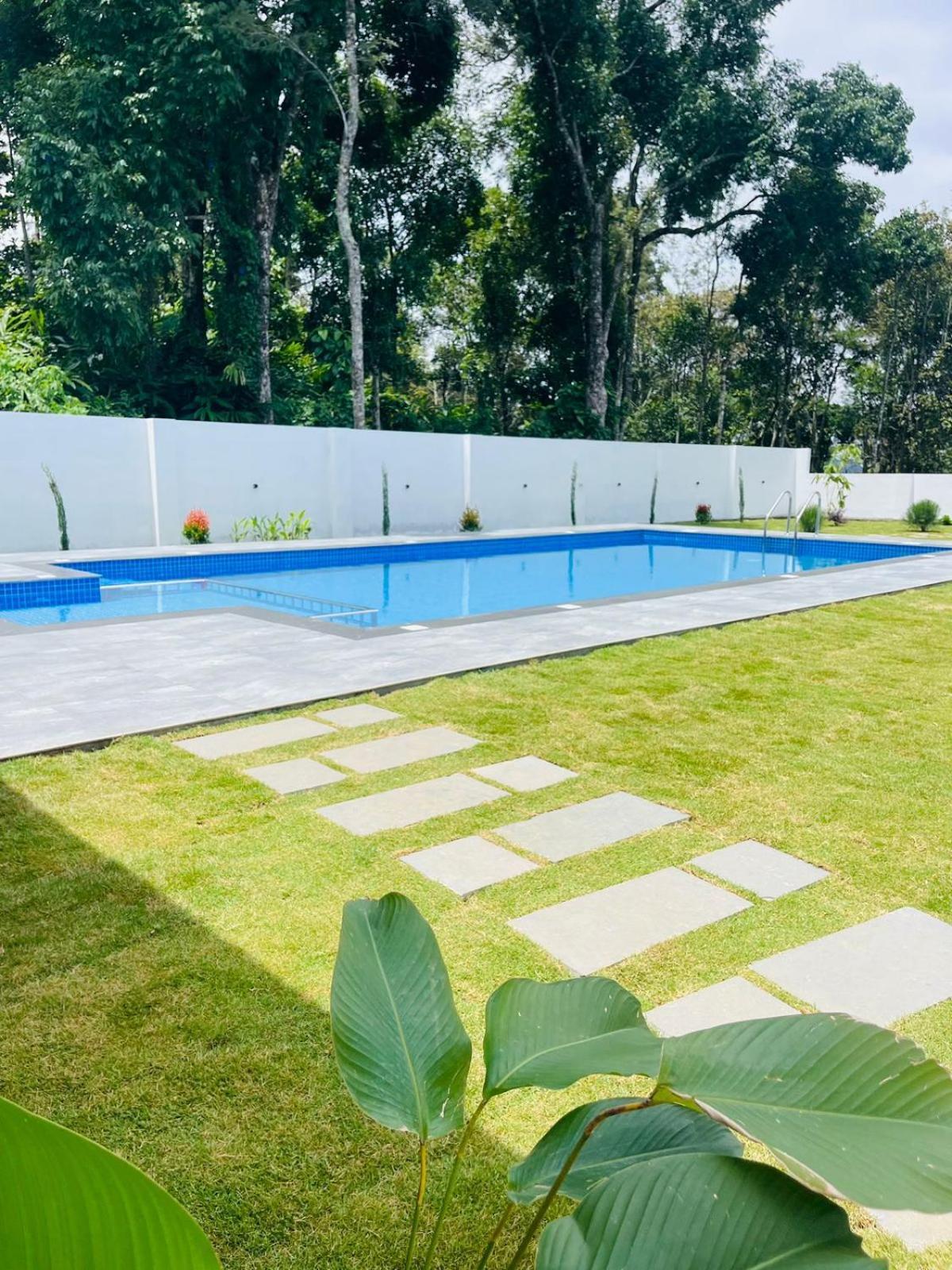 The Windy Mist Resort Munnar Chinnakanal Exterior photo